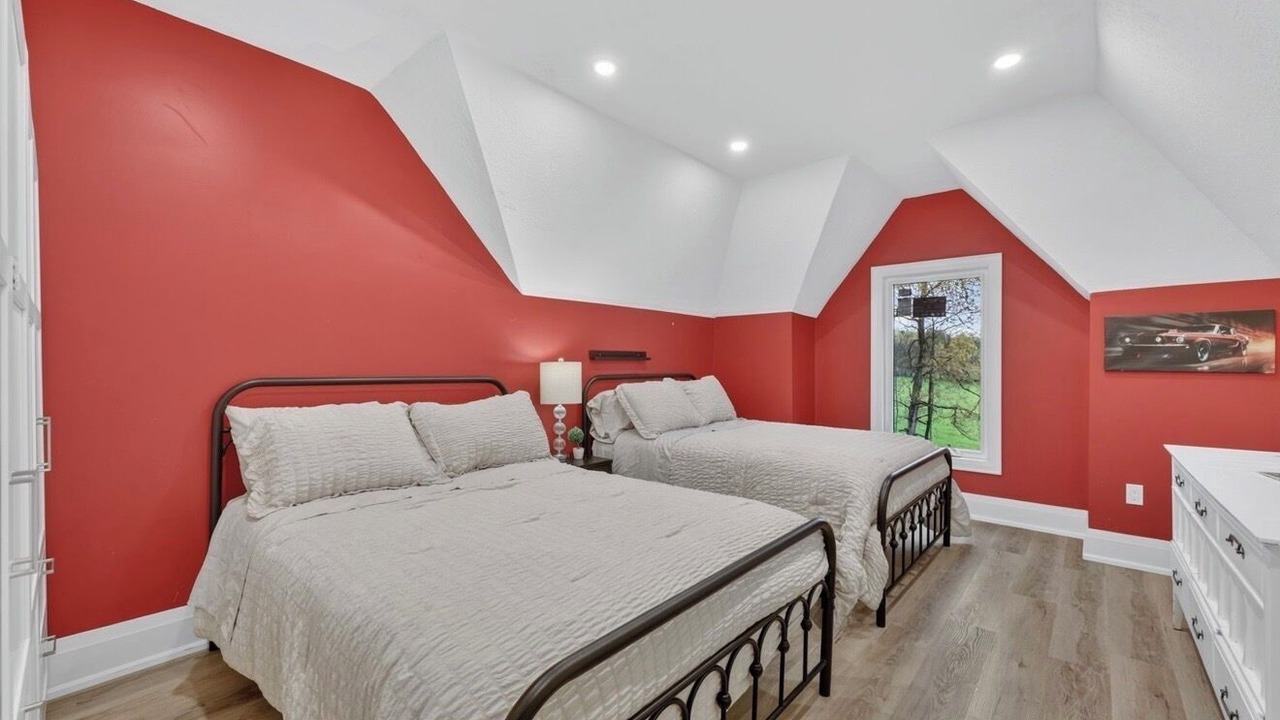 Photo of Bedroom in Oro-Medonte