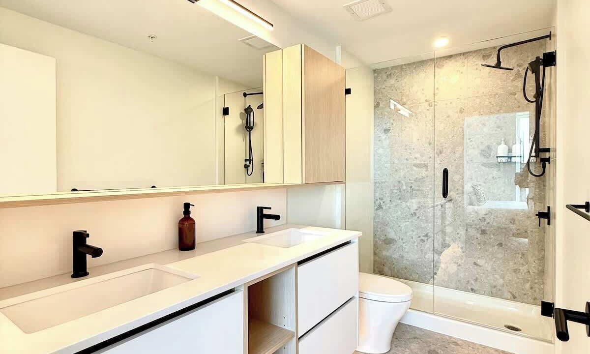 Photo of Bathroom in East Clayton