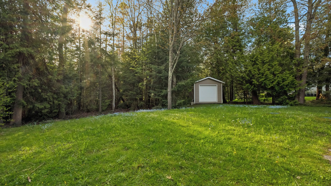Photo of Bedroom in Sauble Beach
