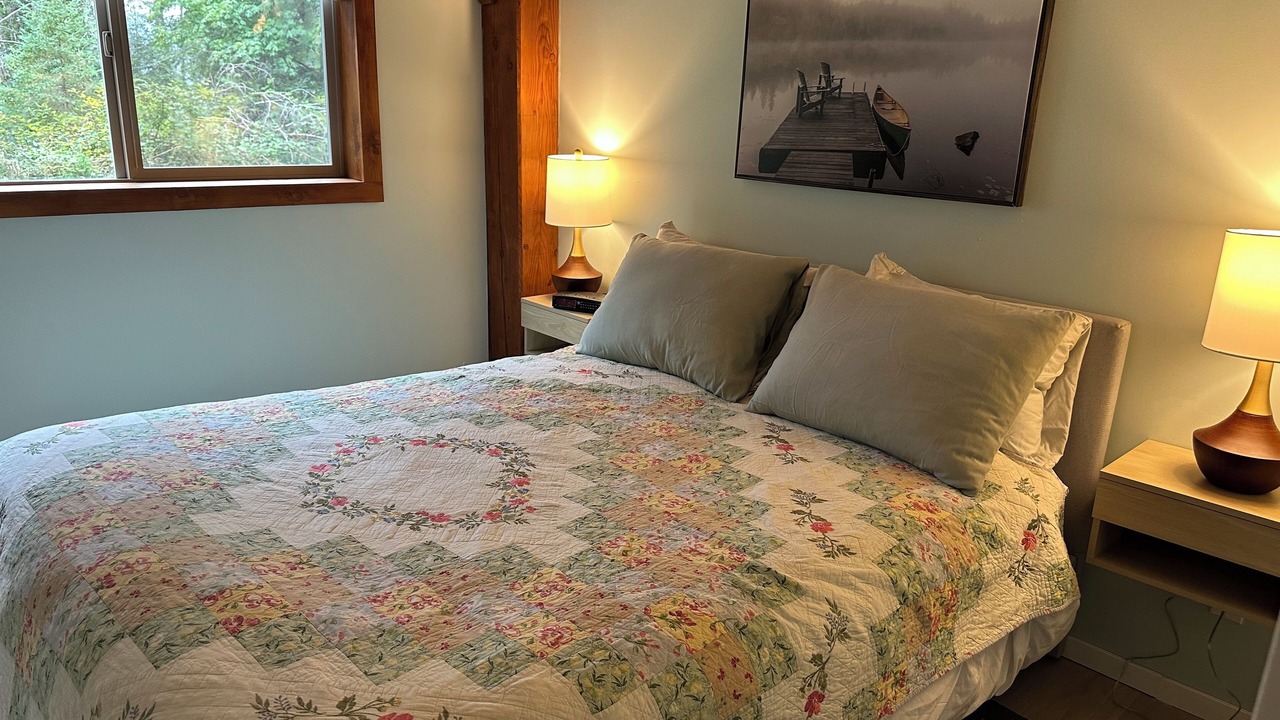 Photo of Bedroom in Denman Island