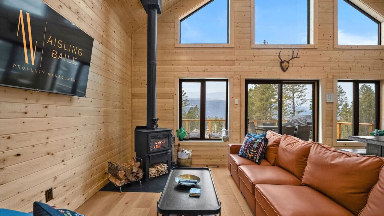 Photo of Bedroom in East Kootenay