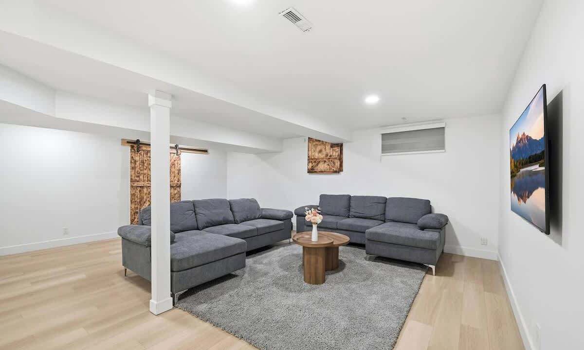 Photo of Livingroom in Airdrie