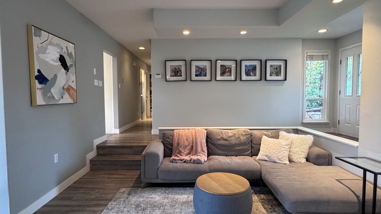 Photo of Livingroom in Fort Langley