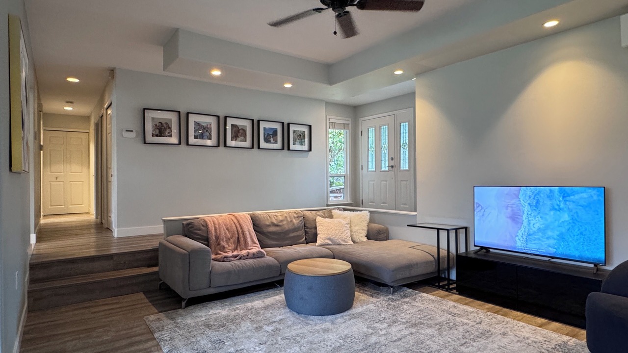 Photo of Livingroom in Fort Langley