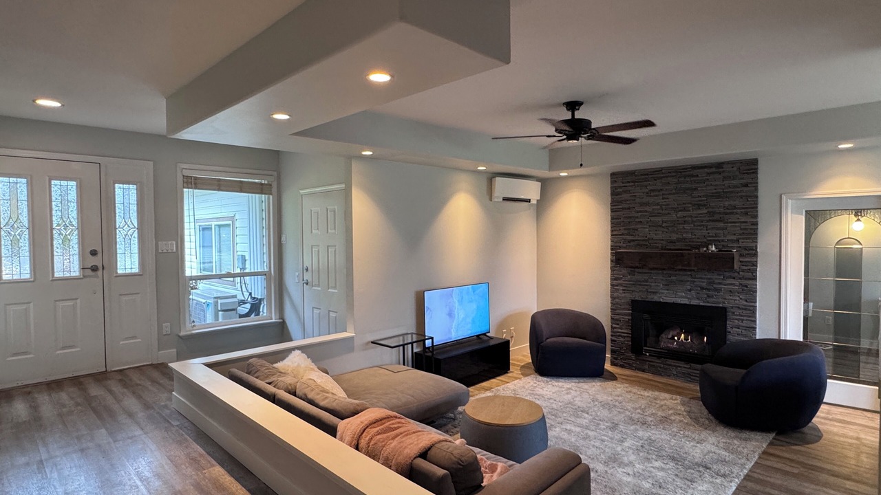 Photo of Livingroom in Fort Langley