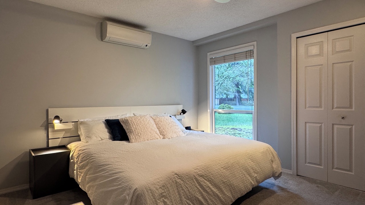 Photo of Bedroom in Fort Langley