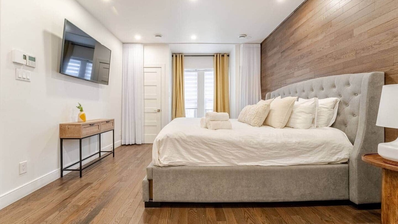 Photo of Bedroom in Latin Quarter