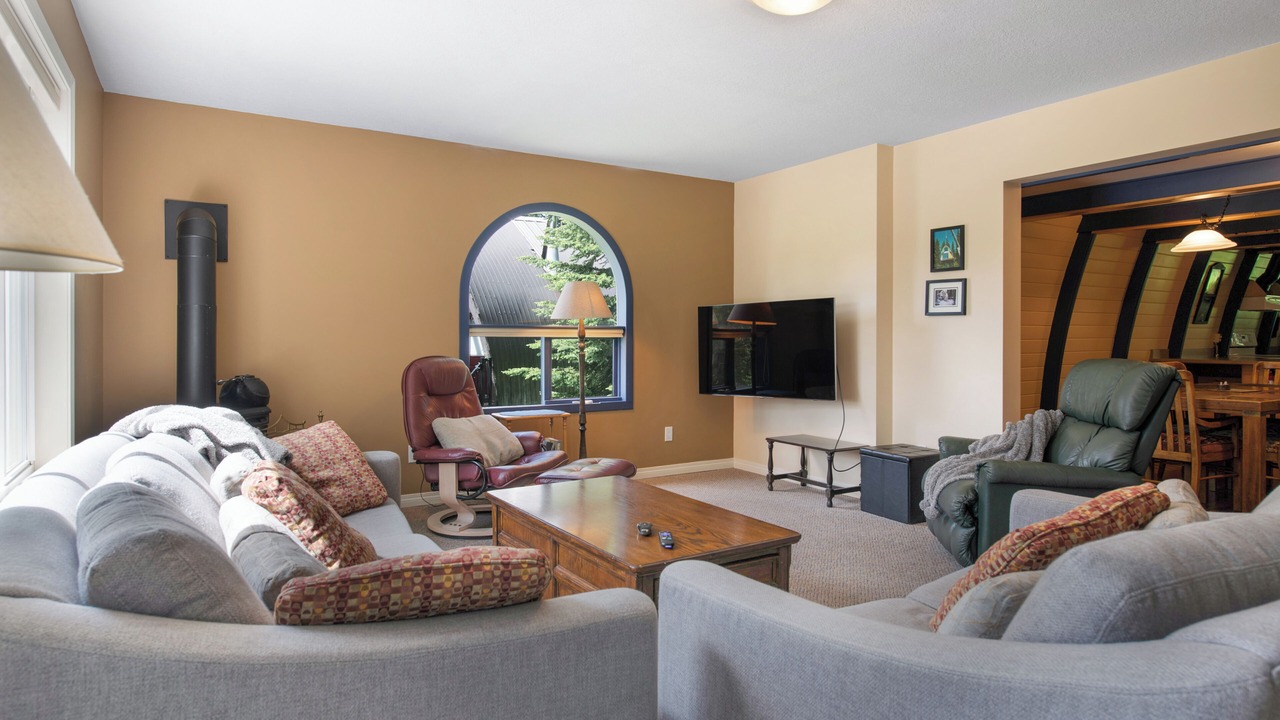 Photo of Livingroom in Silver Star Mountain