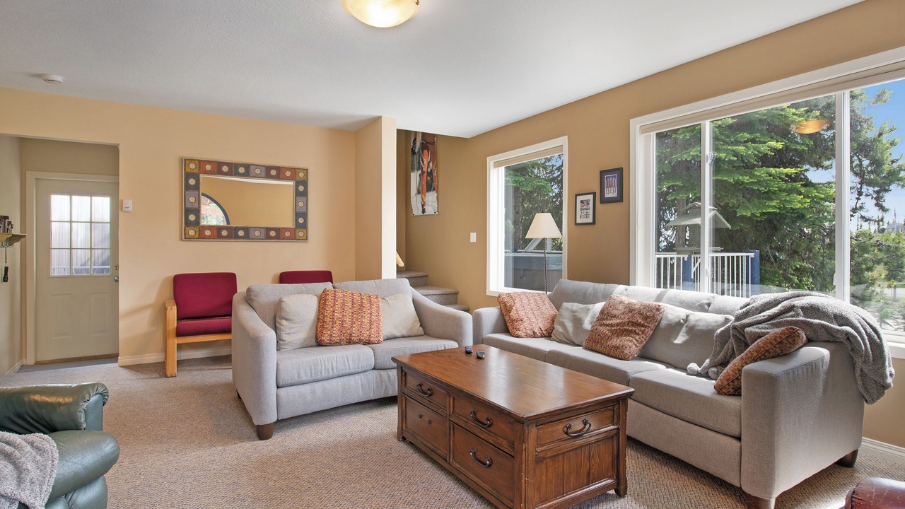 Photo of Livingroom in Silver Star Mountain