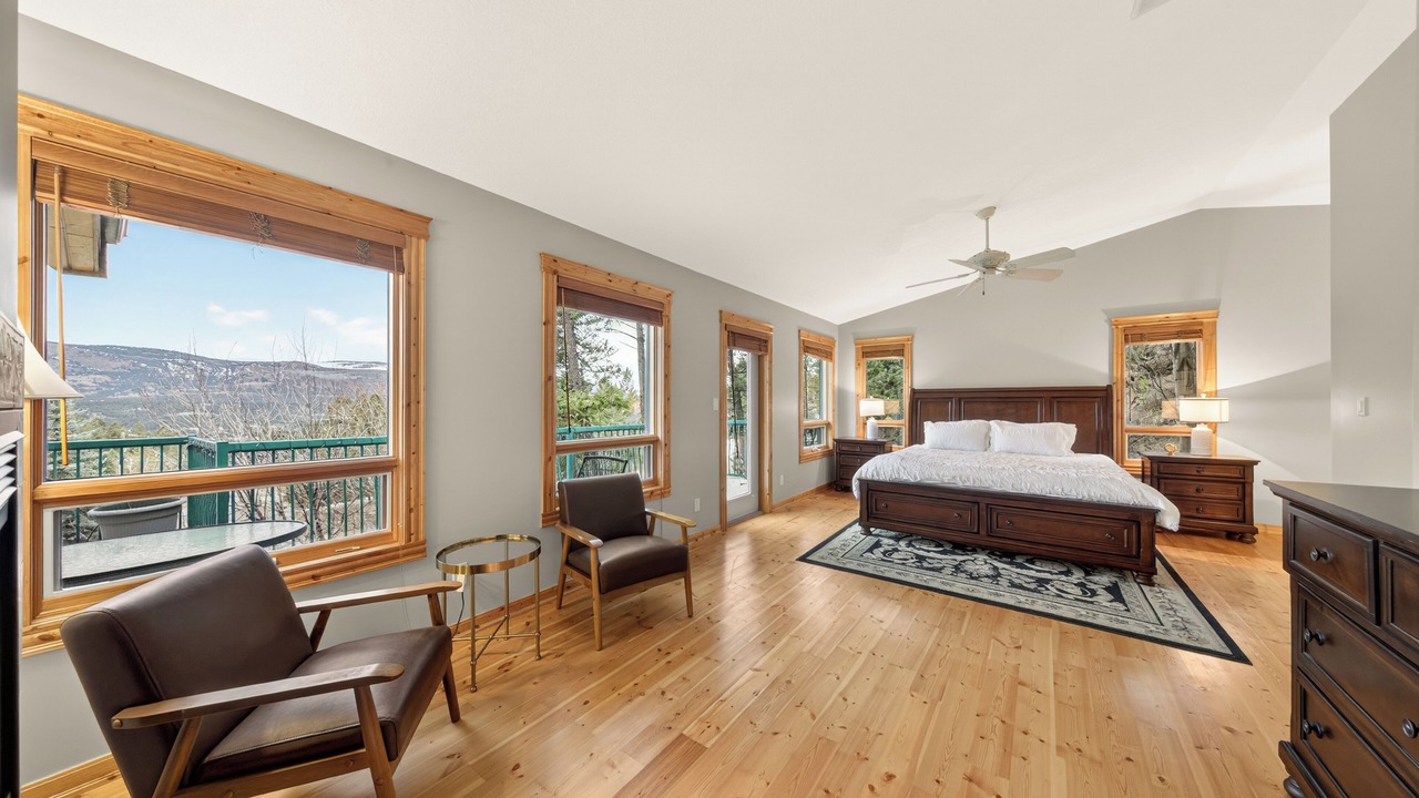 Photo of Bedroom in East Kootenay