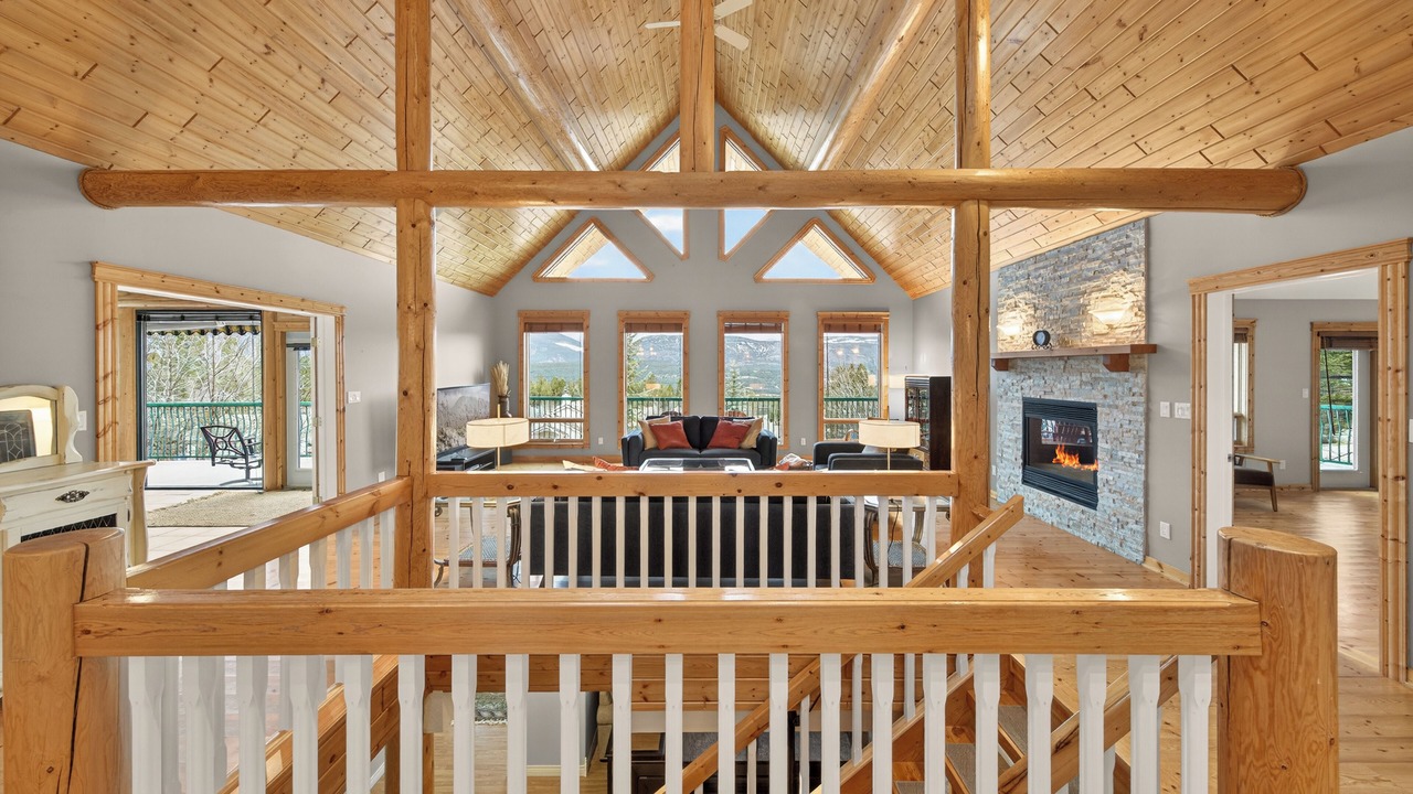 Photo of Livingroom in East Kootenay