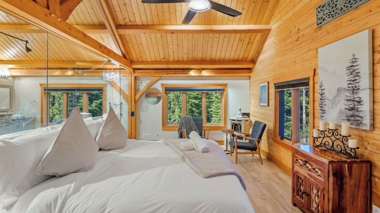 Photo of Bedroom in Bragg Creek