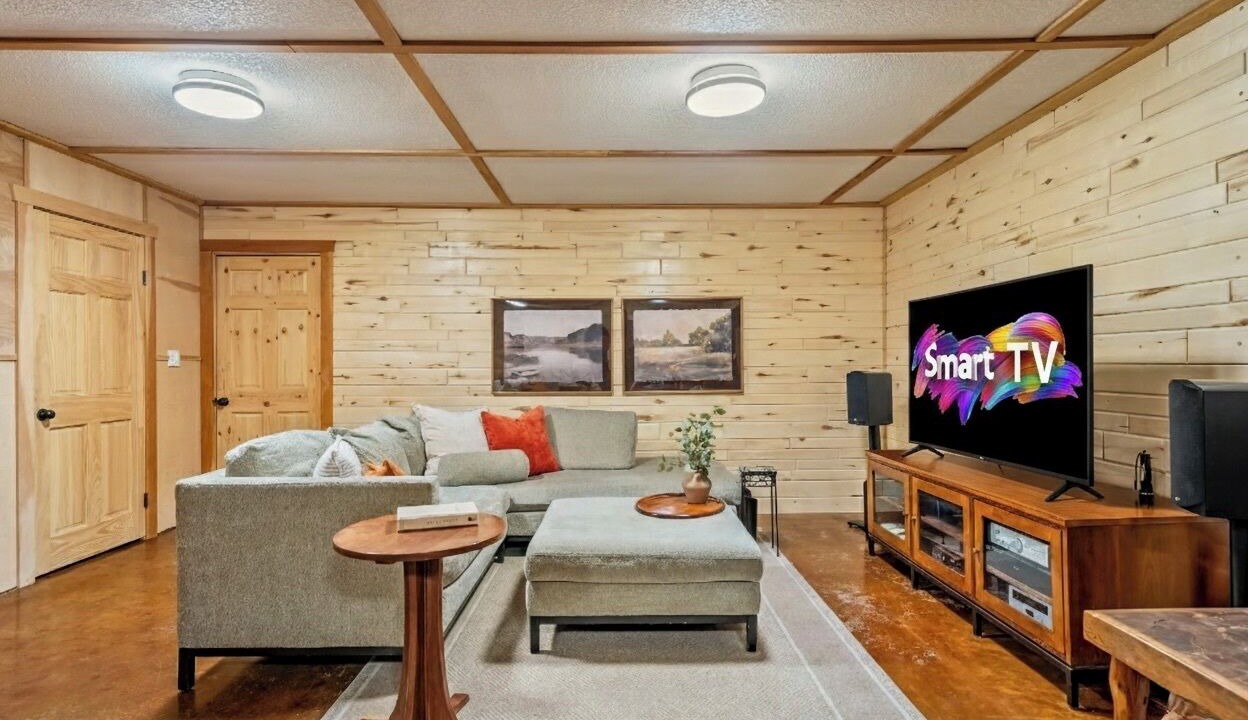 Photo of Livingroom in Bragg Creek