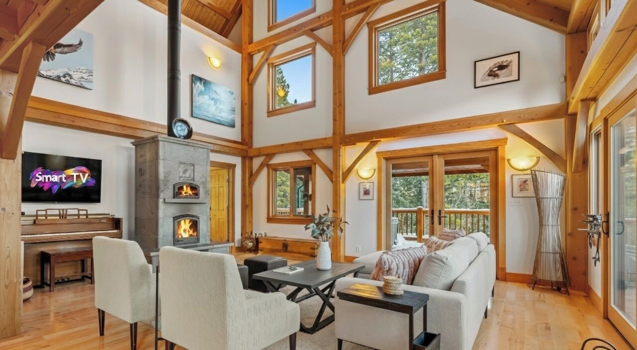 Photo of Livingroom in Bragg Creek