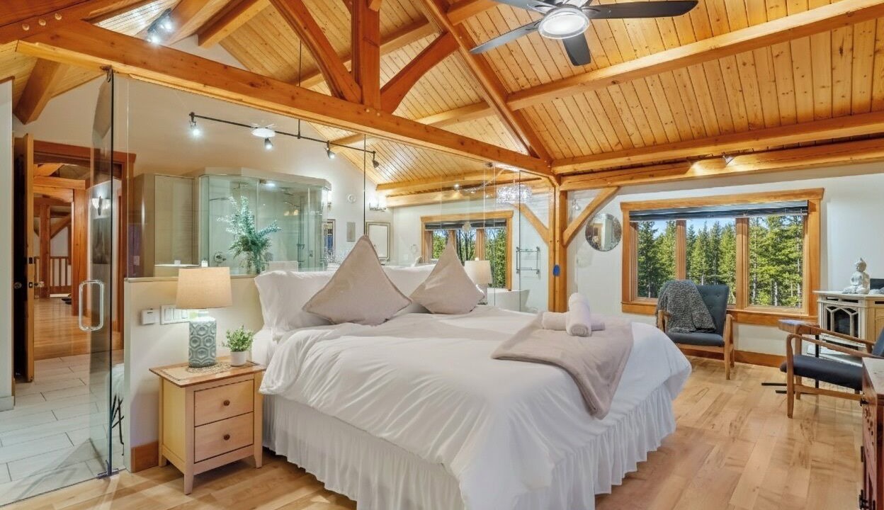 Photo of Bedroom in Bragg Creek