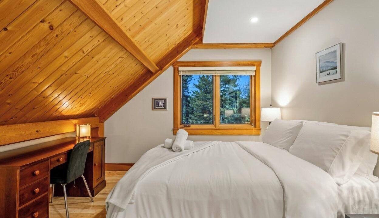 Photo of Bedroom in Bragg Creek
