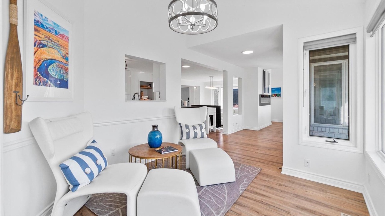Photo of Livingroom in South Central