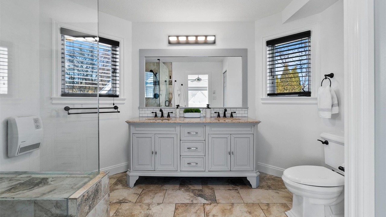 Photo of Bathroom in South Central
