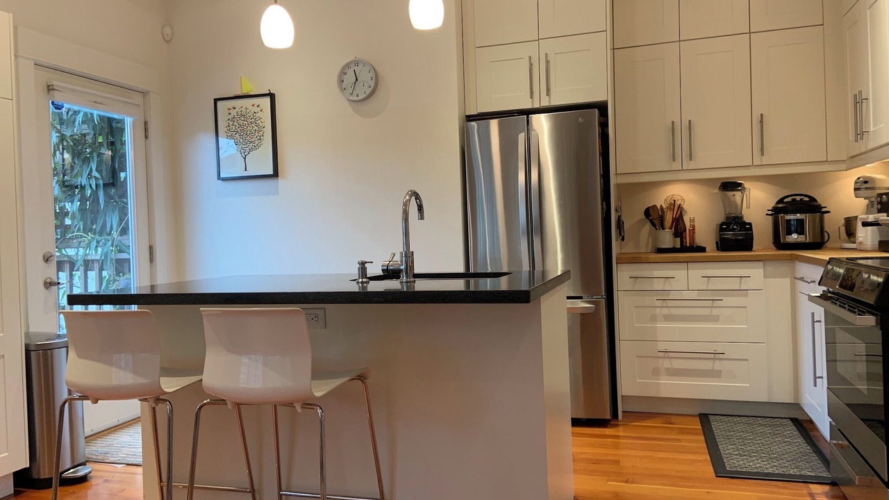 Photo of Kitchen in Riley Park-Little Mountain