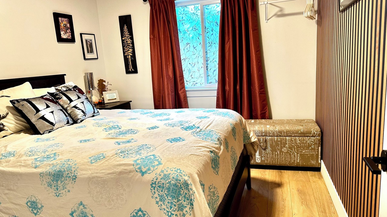 Photo of Bedroom in Campbell River