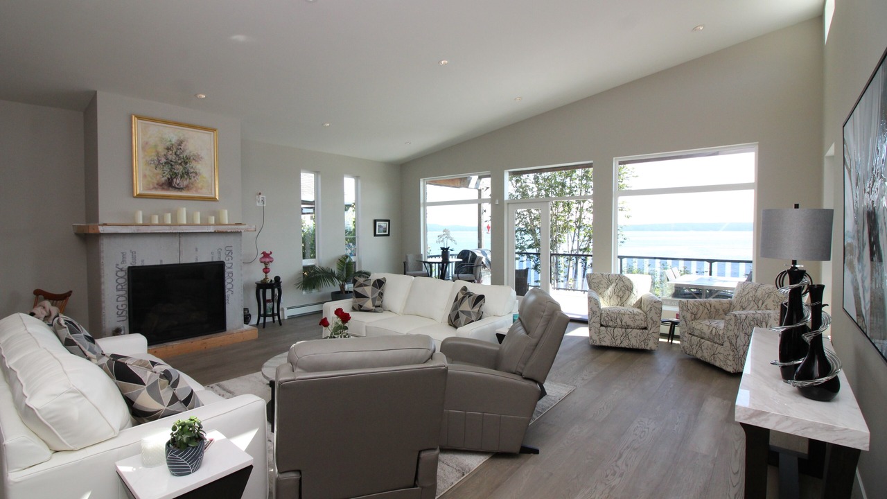Photo of Livingroom in Chemainus