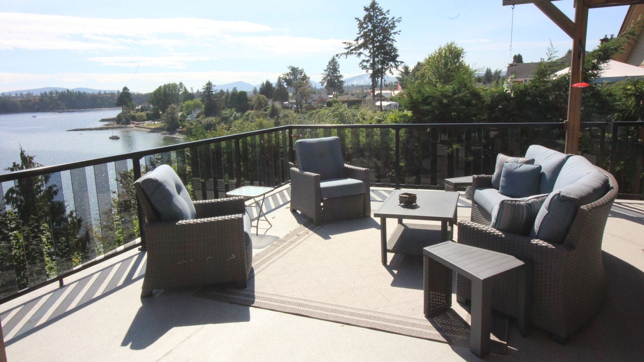 Photo of Patio Balcony in Chemainus