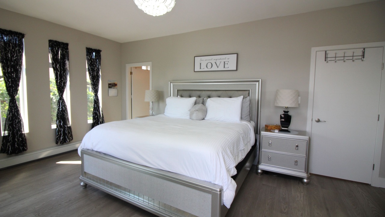 Photo of Bedroom in Chemainus