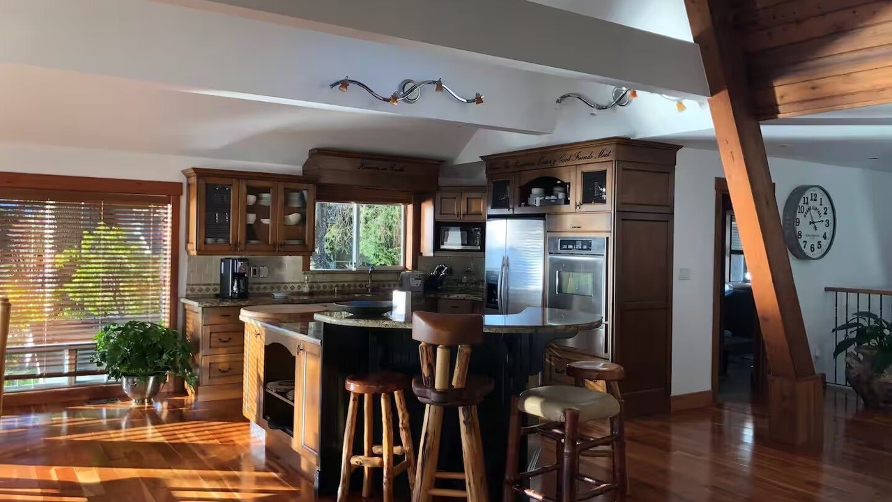 Photo of Kitchen in Lions Bay