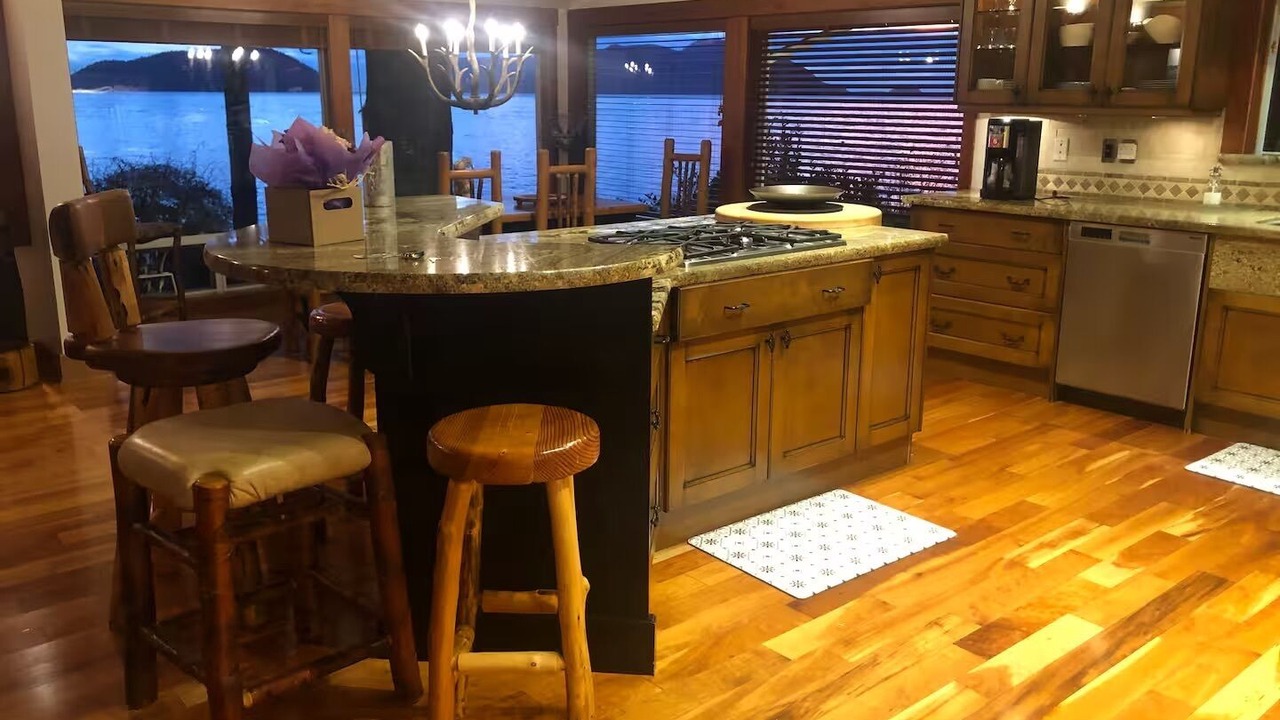 Photo of Kitchen in Lions Bay