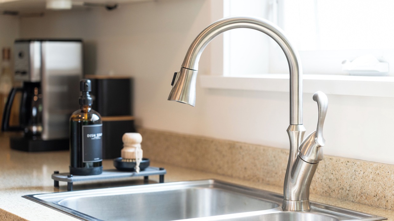 Photo of Kitchen in Central Lonsdale