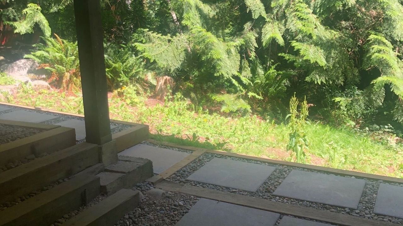 Photo of Outdoor in Caulfeild