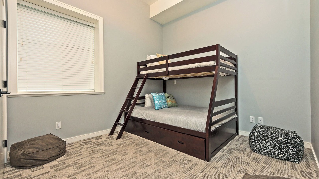 Photo of Bedroom in Okanagan-Similkameen