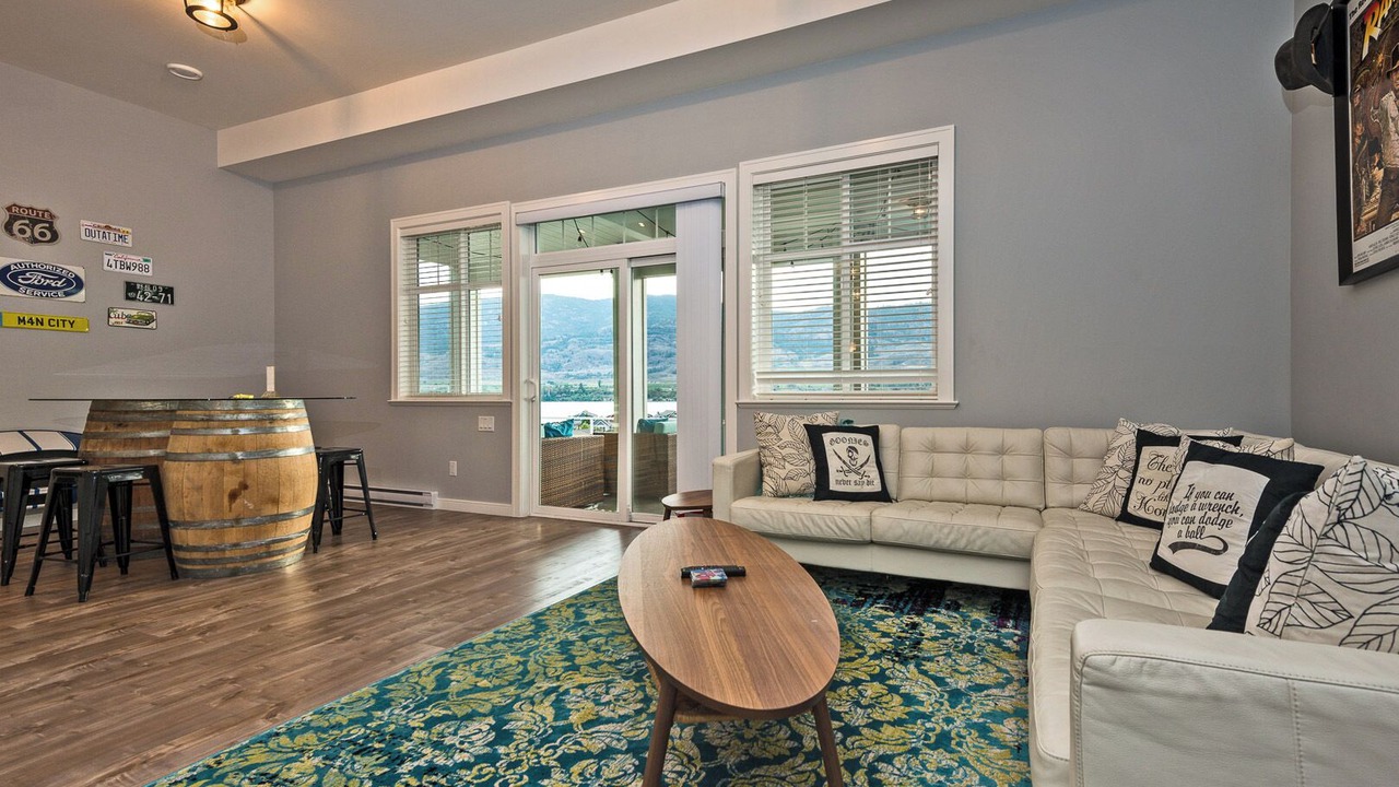 Photo of Livingroom in Okanagan-Similkameen