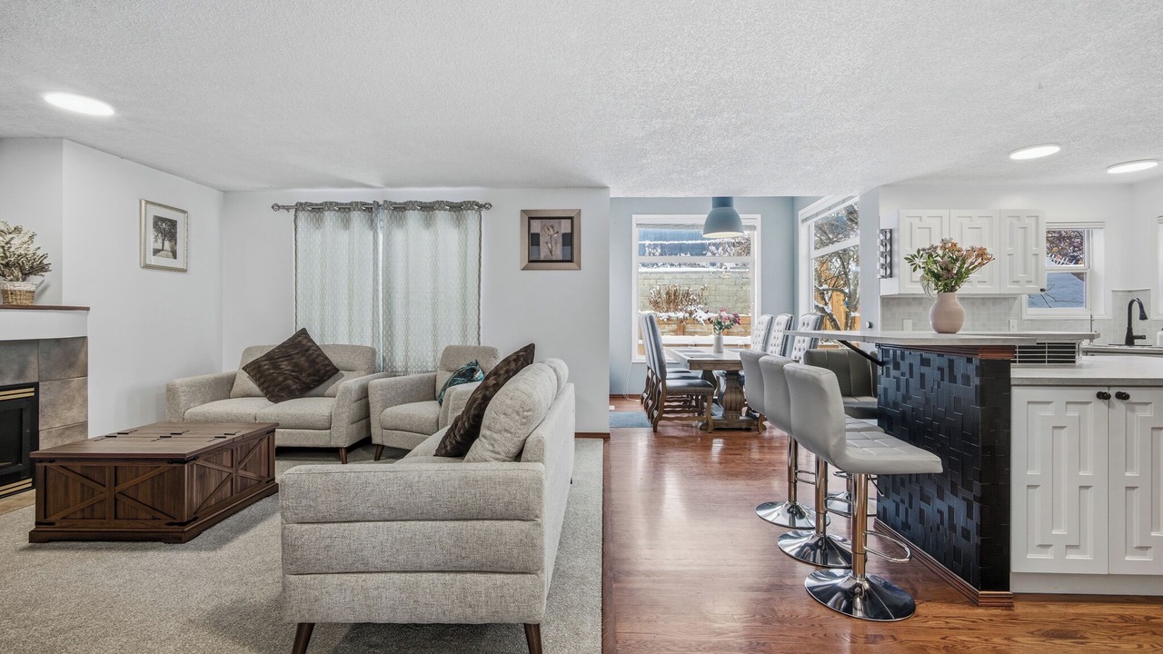 Photo of Livingroom in Panorama Hills