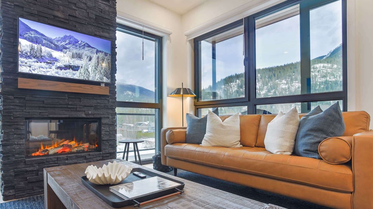 Photo of Livingroom in Revelstoke