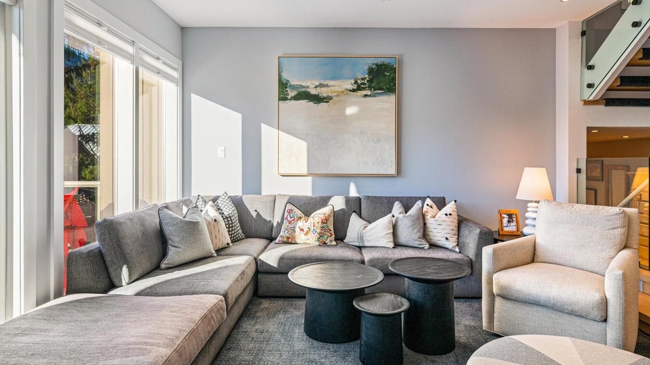 Photo of Livingroom in Blueberry Hill