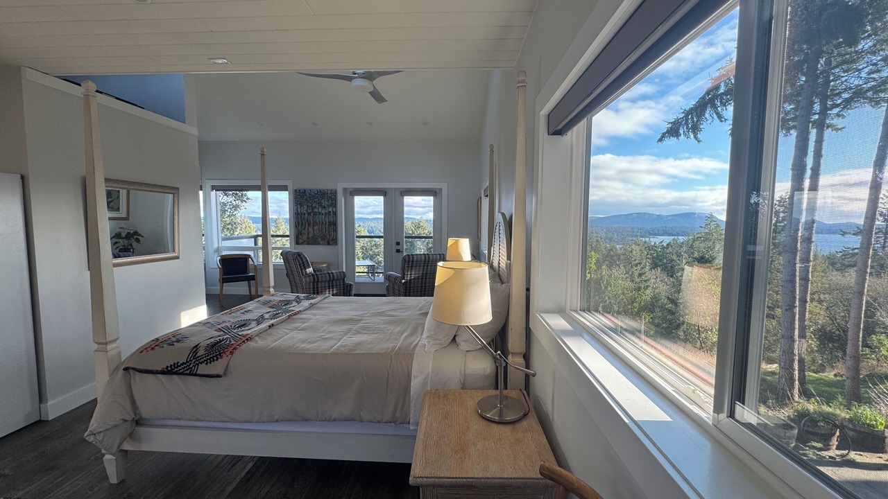 Photo of Bedroom in Salt Spring Island