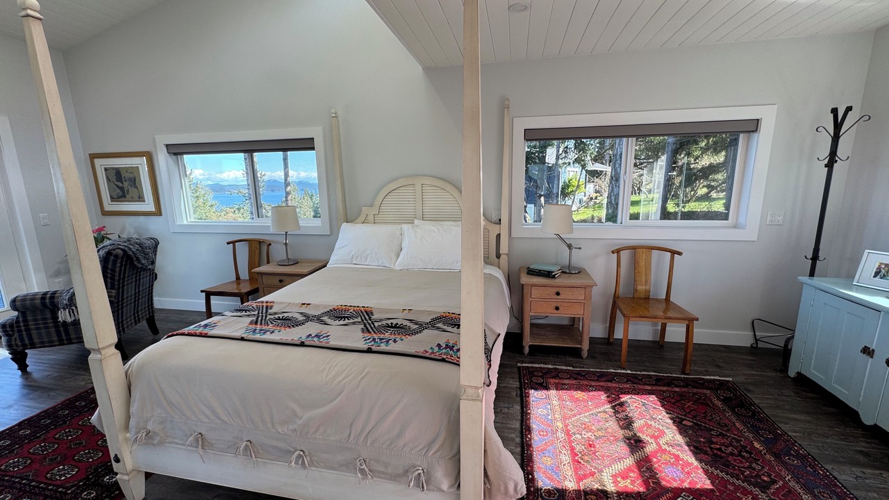 Photo of Bedroom in Salt Spring Island