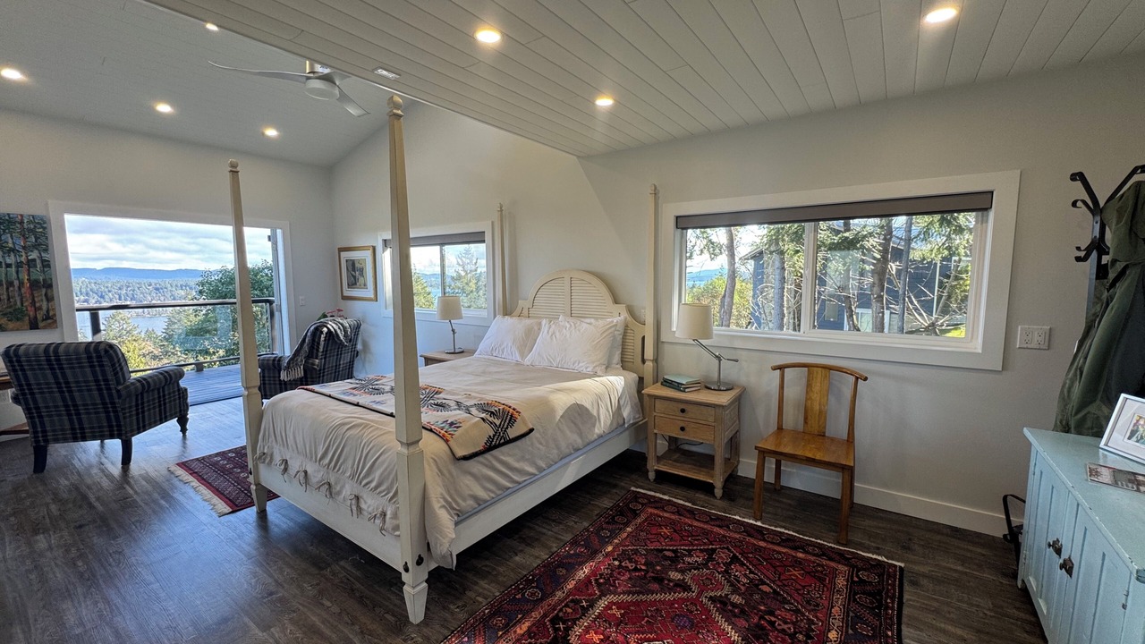 Photo of Bedroom in Salt Spring Island