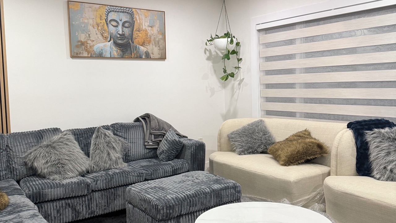 Photo of Livingroom in Newton
