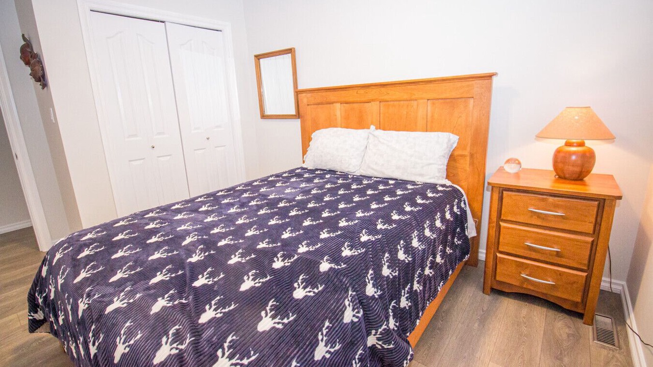 Photo of Bedroom in Okanagan-Similkameen