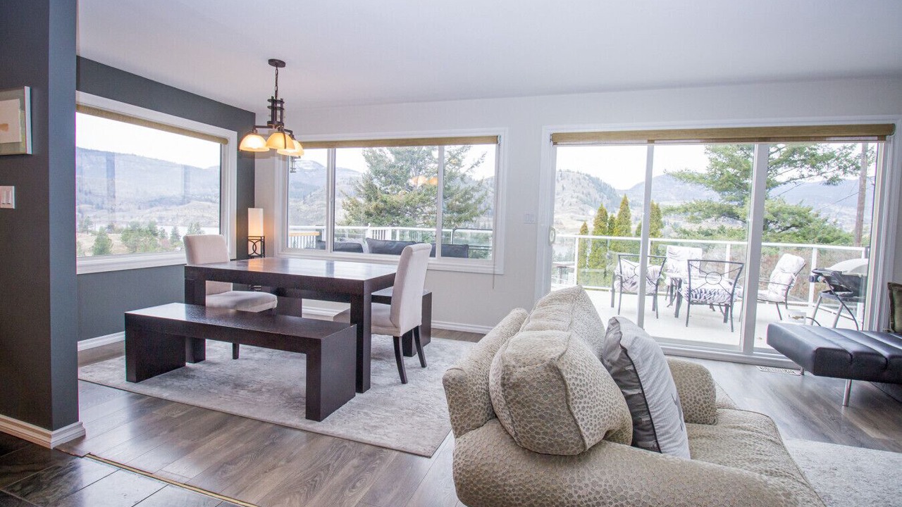 Photo of Livingroom in Okanagan-Similkameen