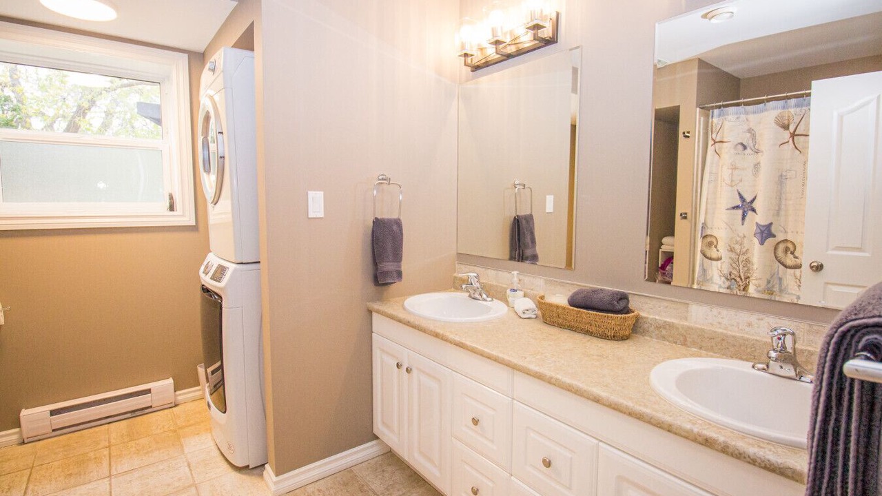 Photo of Bathroom in Okanagan-Similkameen