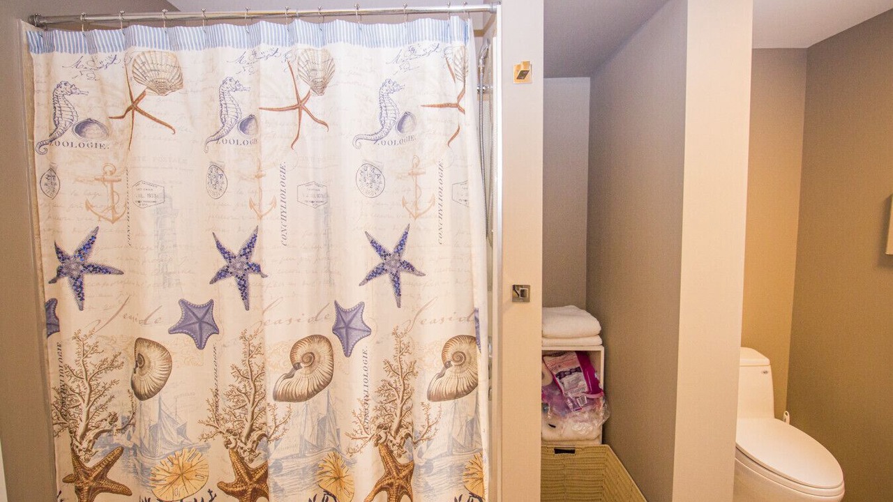 Photo of Bathroom in Okanagan-Similkameen