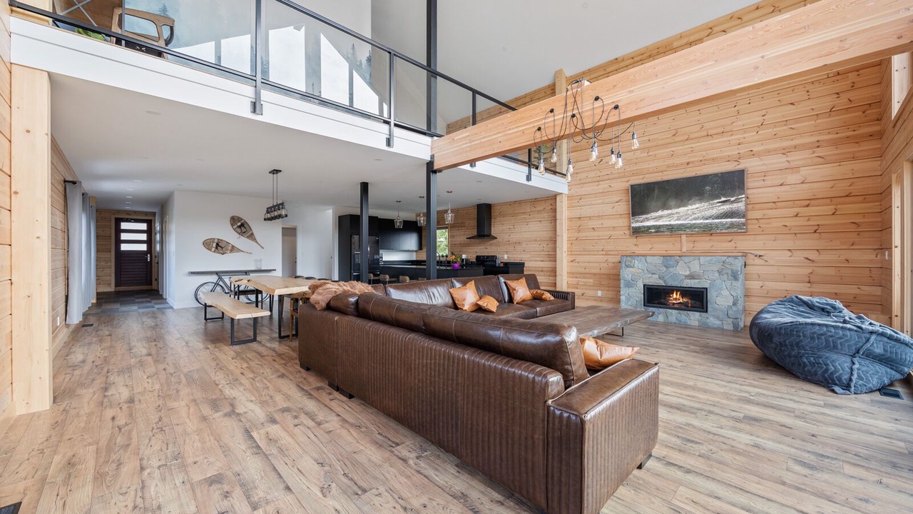 Photo of Livingroom in Courtenay