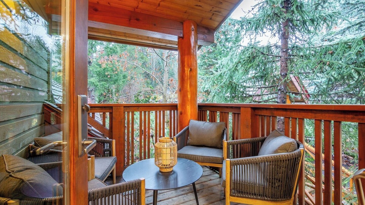 Photo of Patio Balcony in Upper Village