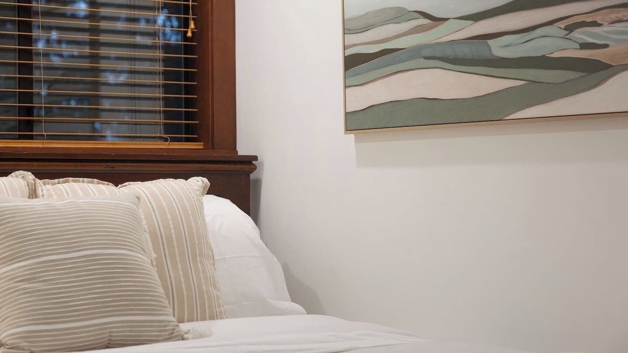Photo of Bedroom in Upper Village