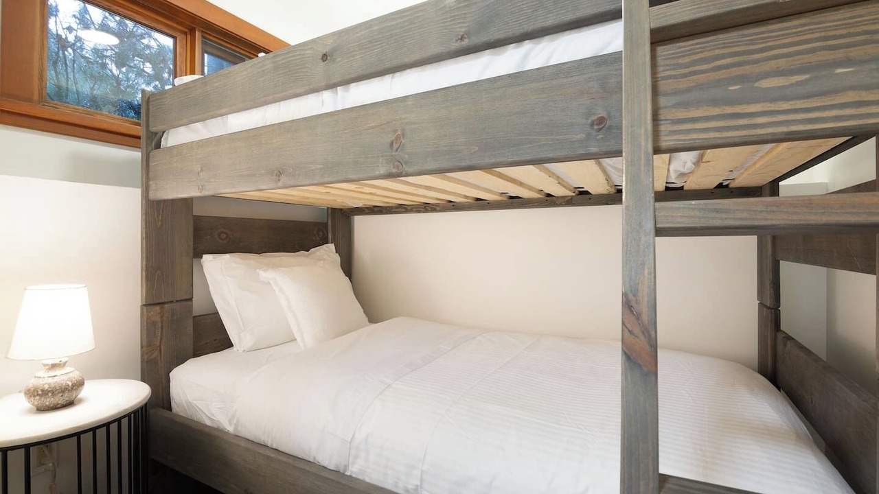 Photo of Bedroom in Upper Village