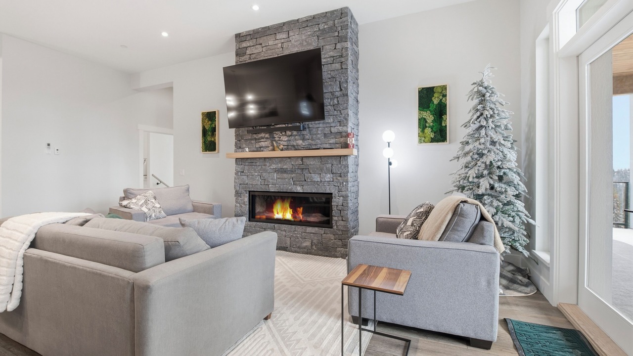 Photo of Livingroom in Silver Star Mountain