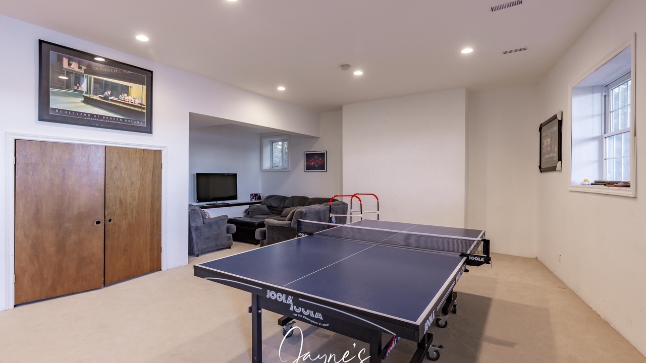 Photo of Bedroom in Gravenhurst